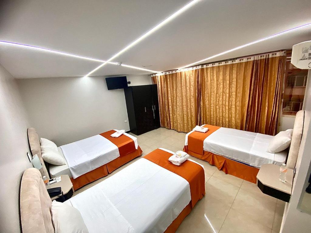 BRITNEY HOTEL Machala