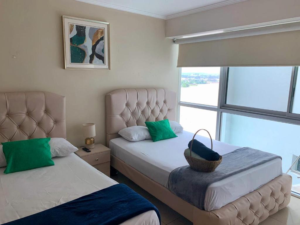 Ecusuites Riverfront l Balcony
