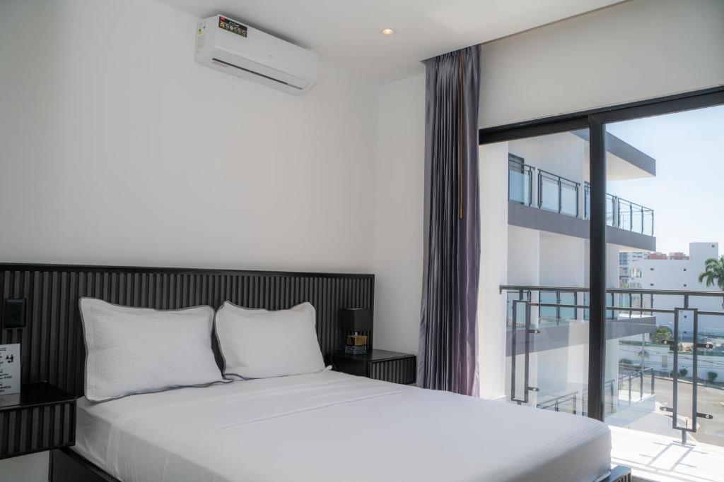 Manta Surf Hotel
