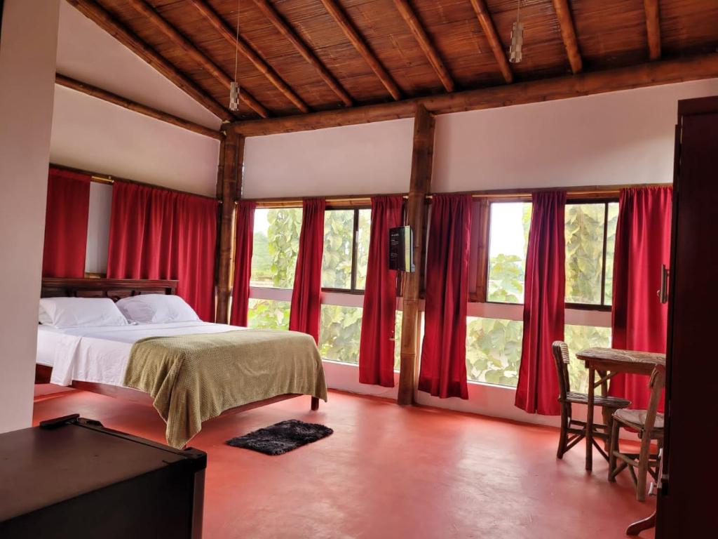 Palmendros Hosteria