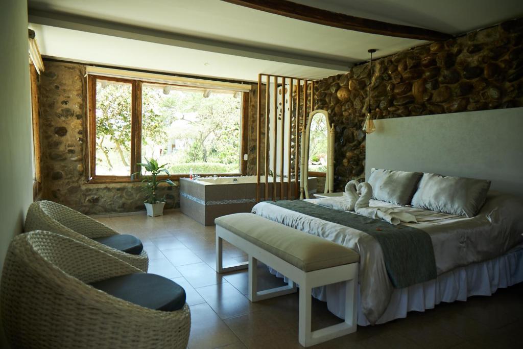 Tunas & Cabras Hotel